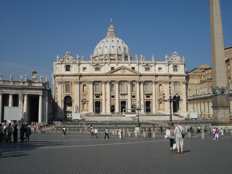 Eglise - Le pape appelle les prêtres à ne pas "endormir" les fidèles