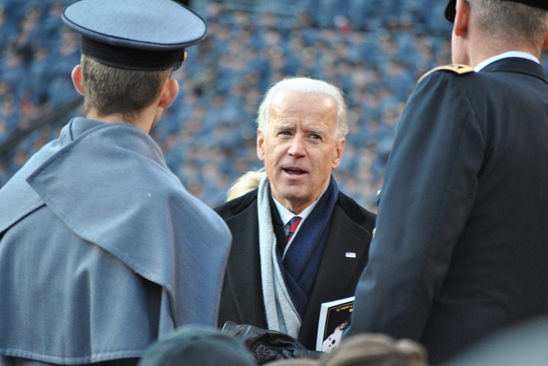 Biden jette l'éponge !