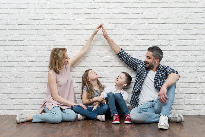 Famille en Suisse - Le modèle de la famille avec deux enfants toujours en vogue